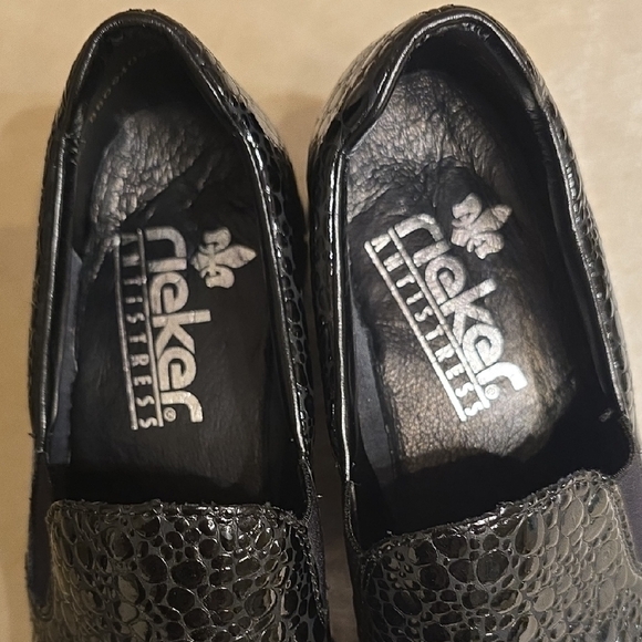 Rieker Black Loafers with Textured Finish - Picture 5 of 11